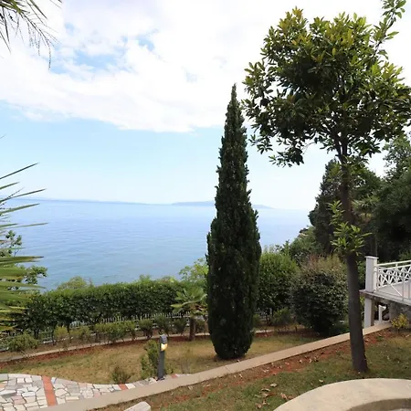 Ljerka, Step To The Sea Opatija