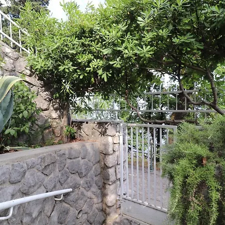 Ljerka, Step To The Sea Villa *